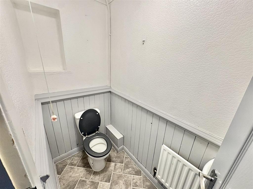 Cloakroom/WC