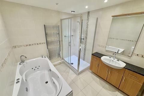 7 bedroom terraced house for sale, Vernon Avenue, Peacehaven