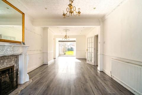 3 bedroom semi-detached house for sale, Stratford Road, Hall Green