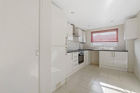 2 bedroom flat for sale, Waverley Court, Rowlands Road, Worthing, West Sussex, BN11