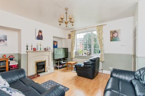 3 bedroom semi-detached house for sale, Whincop Avenue, Castleford