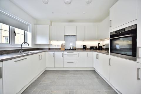 3 bedroom end of terrace house for sale, Harvest Mews, Coxheath, Maidstone