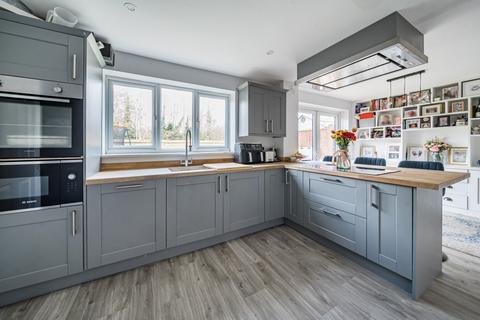 4 bedroom detached house for sale, Cressida Chase, Warfield, Bracknell