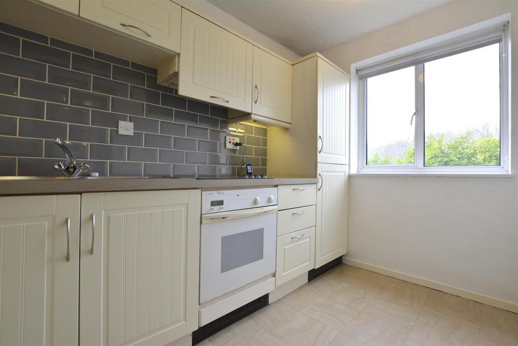 Kitchen 1.JPG