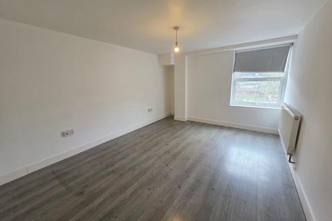 undefined, 1 Bedroom Apartment to Rent – Rothesay Road, Luton, LU1