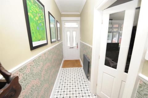 4 bedroom terraced house for sale, Lenton Villas, Idle, Bradford