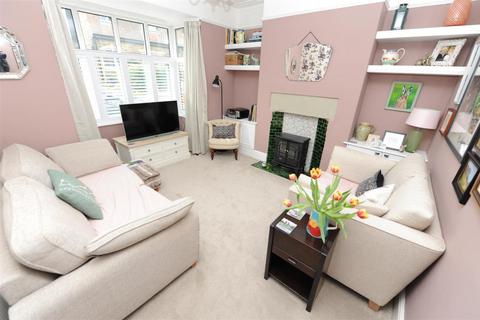 4 bedroom terraced house for sale, Lenton Villas, Idle, Bradford