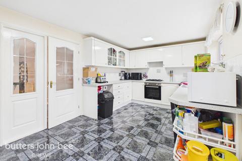 4 bedroom detached house for sale, James Atkinson Way, Crewe