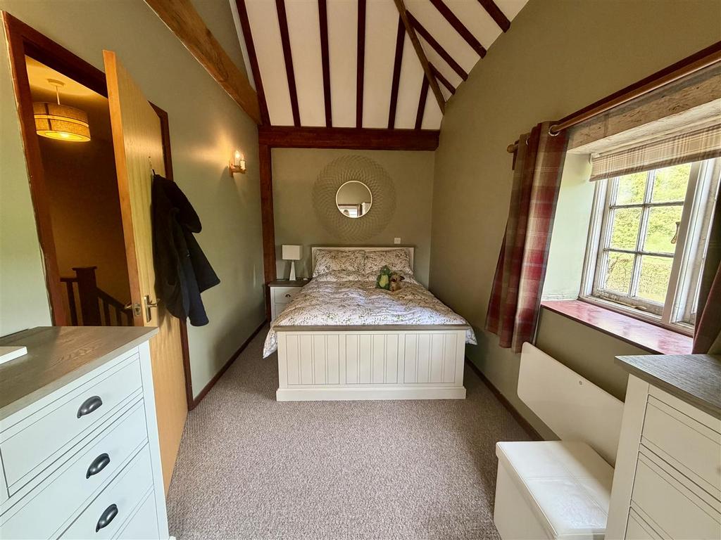 Bedroom 1.jpeg