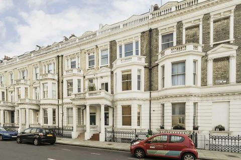 2 bedroom flat to rent, Castletown Road, London W14