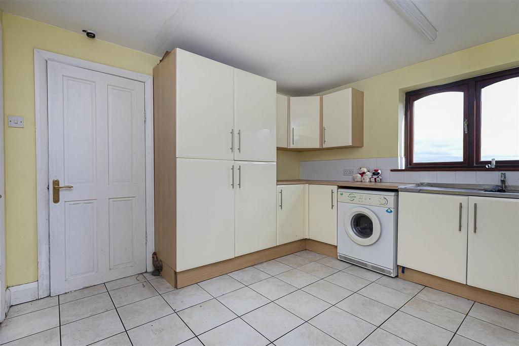 Bramleys Estate Agents - Farmhouse- Emley (8).jpg