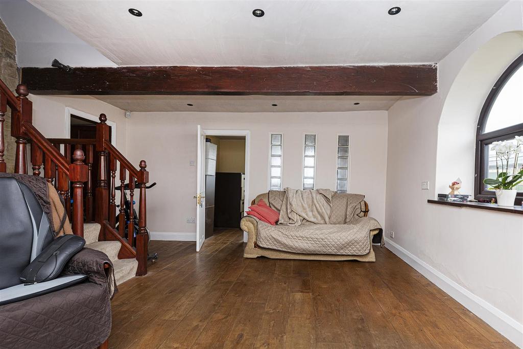 Bramleys Estate Agents - Farmhouse- Emley (11).jpg