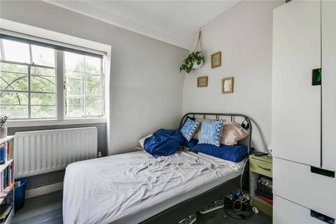 undefined, Flat 18, Naylor House, Albion Avenue, SW8