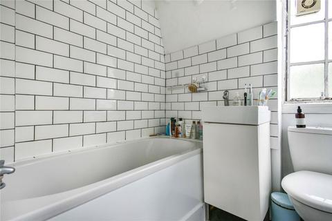 undefined, Flat 18, Naylor House, Albion Avenue, SW8