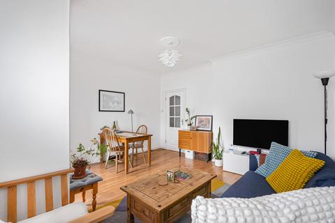 2 bedroom apartment for sale, Well Street, London, E9