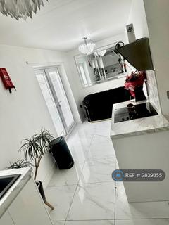1 bedroom in a house share to rent, Church Road, Birmingham, B31
