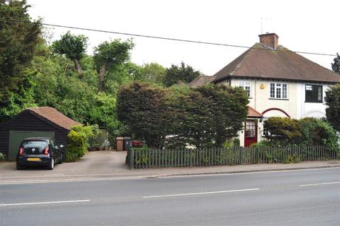 undefined, White Hart Cottages, Colchester Road, CM2