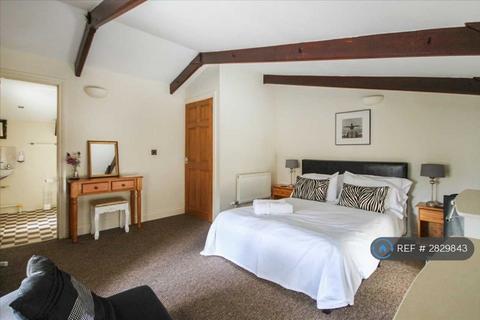 undefined, Bond House, St. Columb, TR9