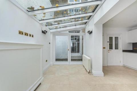 undefined, Thurloe Square, London SW7