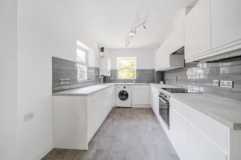 2 bedroom flat for sale, Hale Place, Farnham, GU9