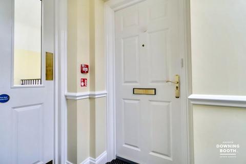 1 bedroom retirement property for sale, Minster Court, Bird Street, Lichfield, WS13 6AB - City Centre Retirement Apartment