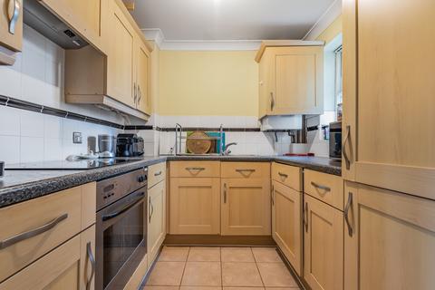 2 bedroom flat to rent, Belvedere Place, London, SW2