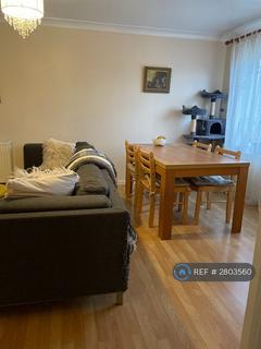 2 bedroom flat to rent, The Meads, Morden, SM4