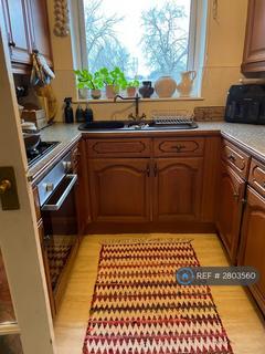 2 bedroom flat to rent, The Meads, Morden, SM4
