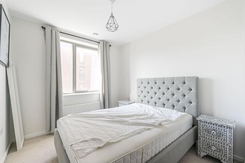 2 bedroom flat to rent, PIONEER COURT, Canning Town, London, E16