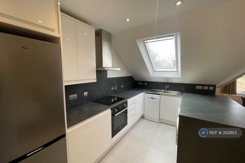 2 bedroom flat to rent, Raleigh Gardens, London, SW2