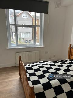 1 bedroom flat to rent, Ravensbourne Road, London, SE6