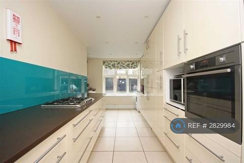 undefined, Portsmouth Road, Surbiton, Surrey, KT6