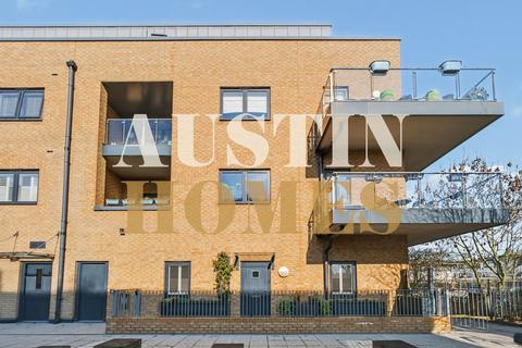 undefined, Thornbury Way, London, E17