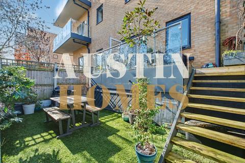 undefined, Thornbury Way, London, E17