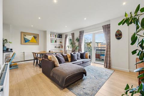 undefined, Thornbury Way, London, E17