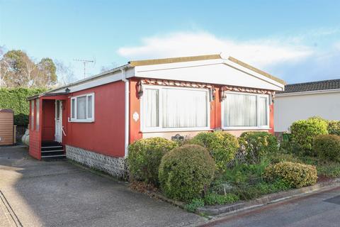 1 bedroom park home for sale, Shangri-La, Kingsmans Farm Road, Hockley SS5