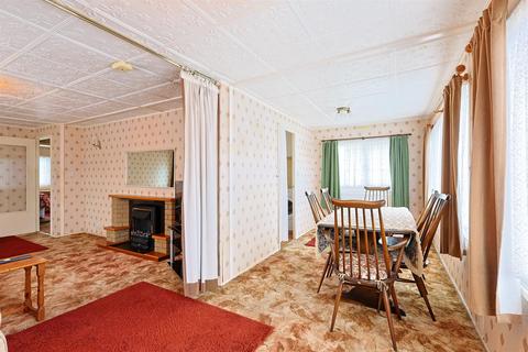 1 bedroom park home for sale, Shangri-La, Kingsmans Farm Road, Hockley SS5