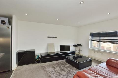 1 bedroom apartment for sale, Cleavers Avenue, Conniburrow, Milton Keynes