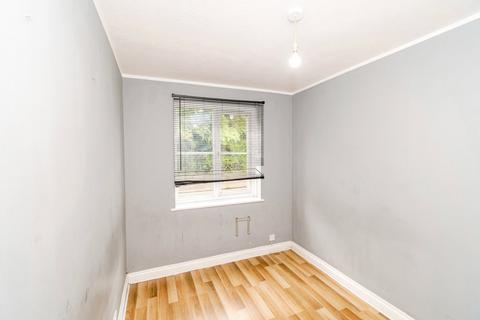 2 bedroom flat for sale, Portswood Road, Southampton, Hampshire, SO17