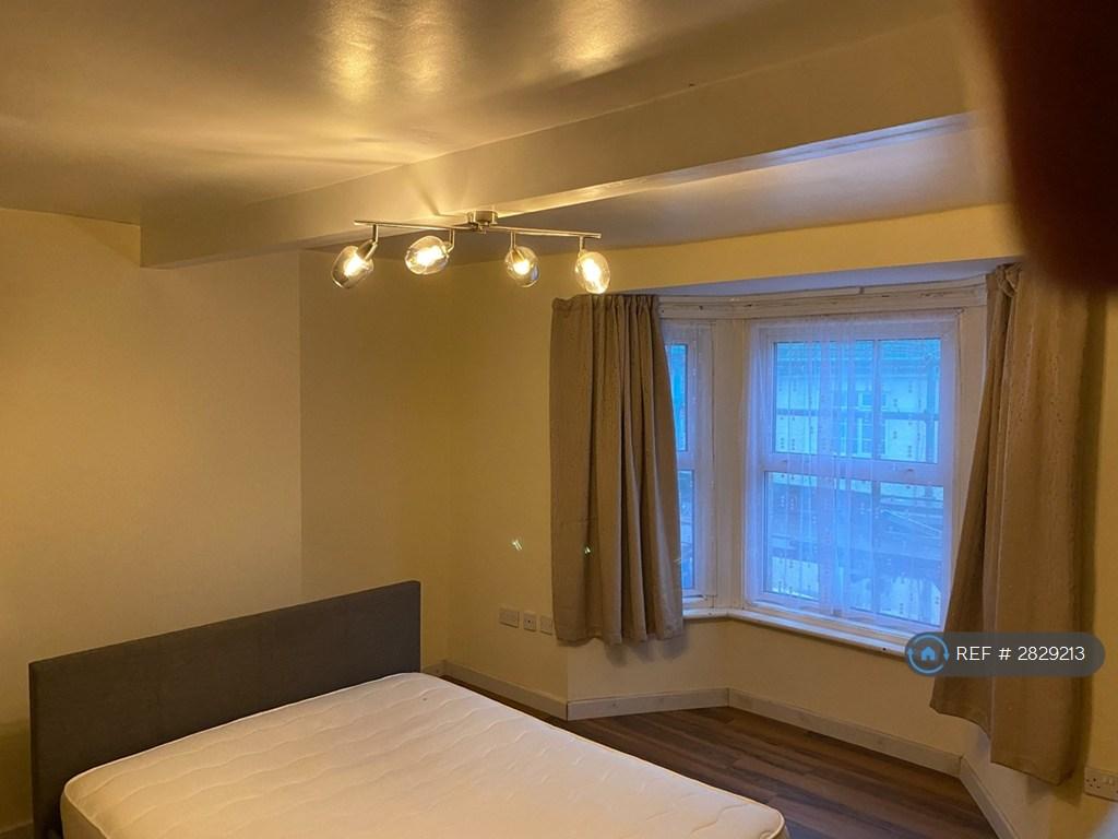 Front (Master) Bedroom