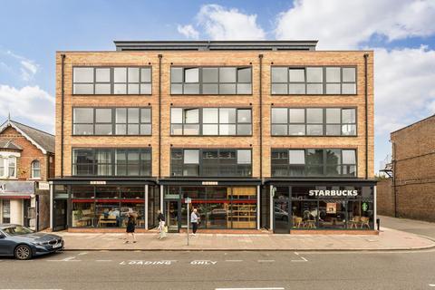 1 bedroom flat to rent, Diggers Lane, Weybridge KT13
