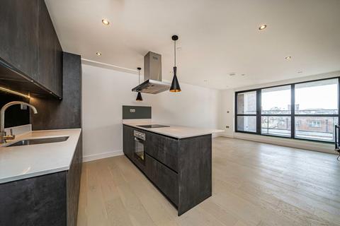 1 bedroom flat to rent, Diggers Lane, Weybridge KT13