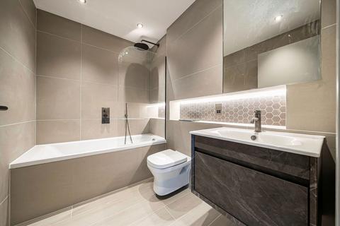 1 bedroom flat to rent, Diggers Lane, Weybridge KT13