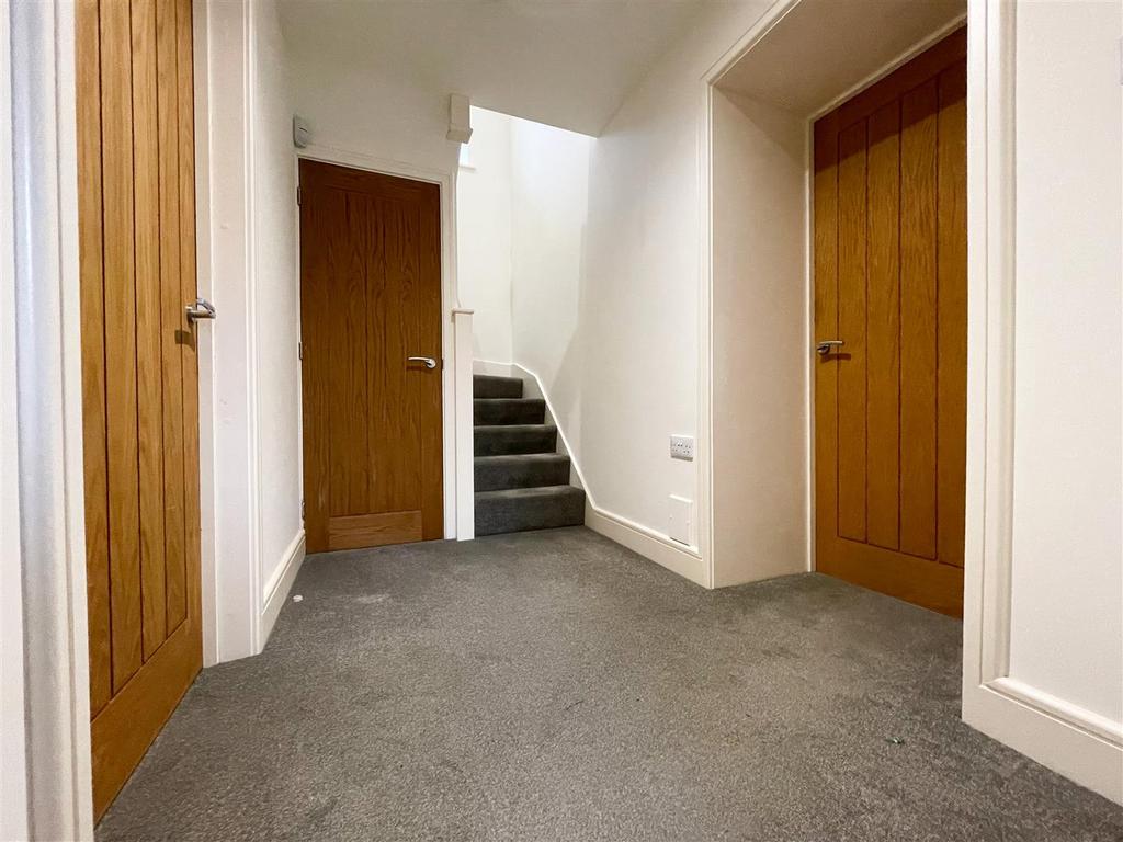 STAIRS & LANDING