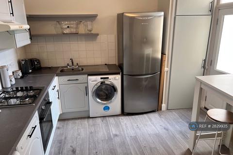 1 bedroom flat to rent, Battersea, London, SW11