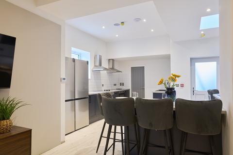 undefined, at Liverpool, 11, Richardson Street SA1