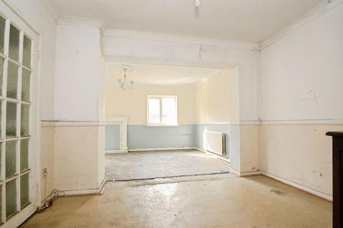 undefined, Clos Caewal, Cardiff CF15