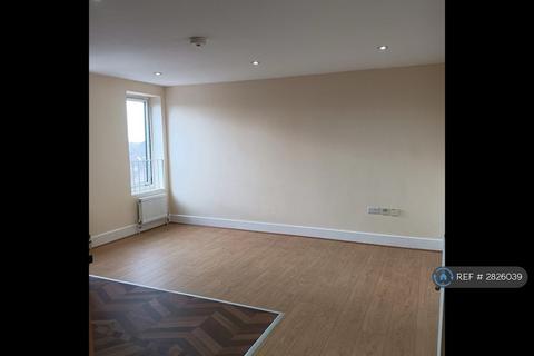 1 bedroom flat to rent, High Road, Ilford, IG1