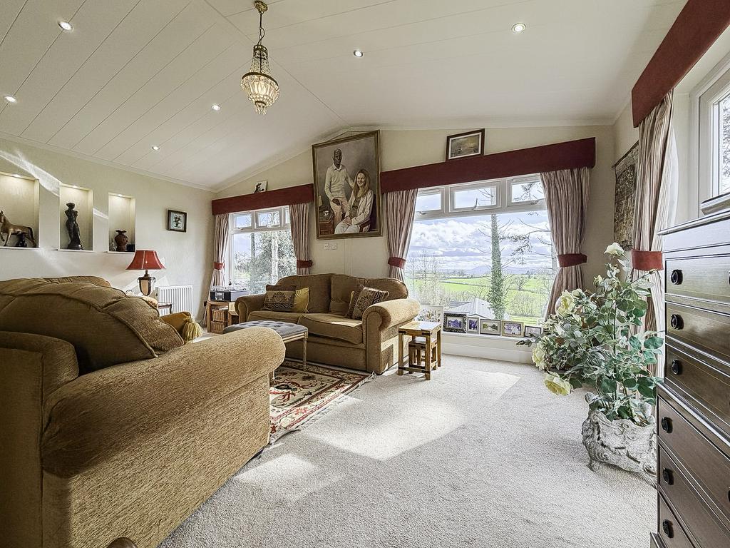 Living room (2)