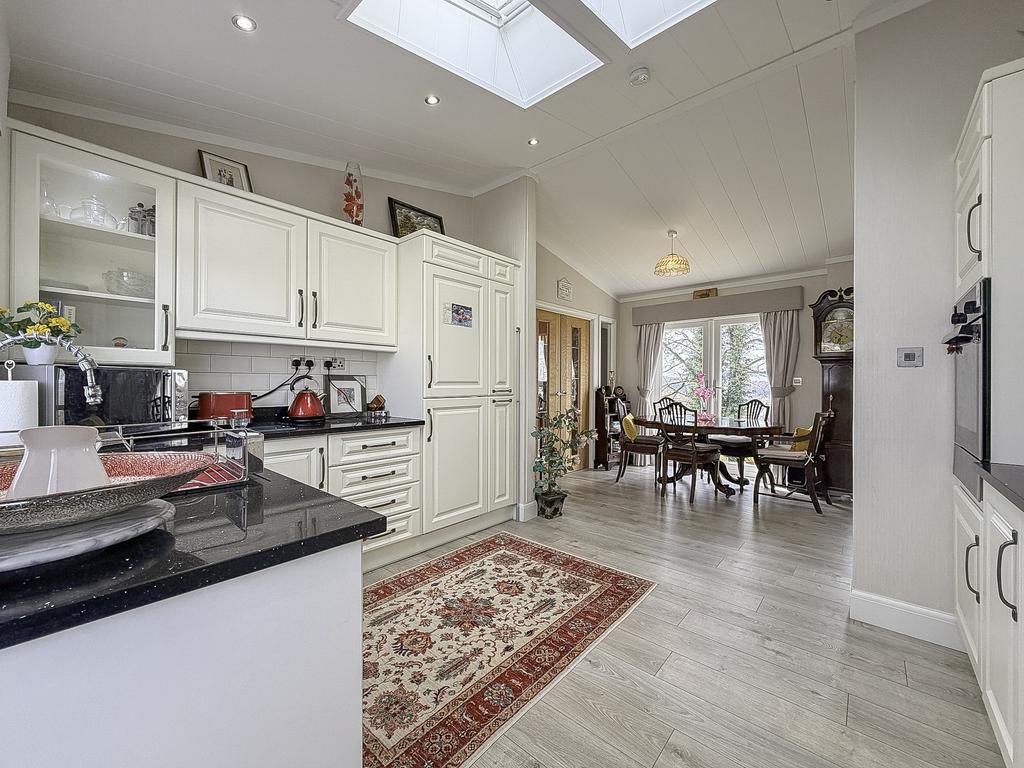 Kitchen diner